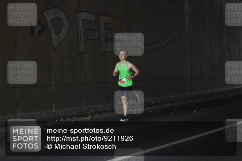 05.10.2025 - 20. swb-Marathon Bremen Michael Strokosch http://msf.ph/oto/9211926 05.10.2025 12:06:32 Laufen 58 meine-sportfotos.de