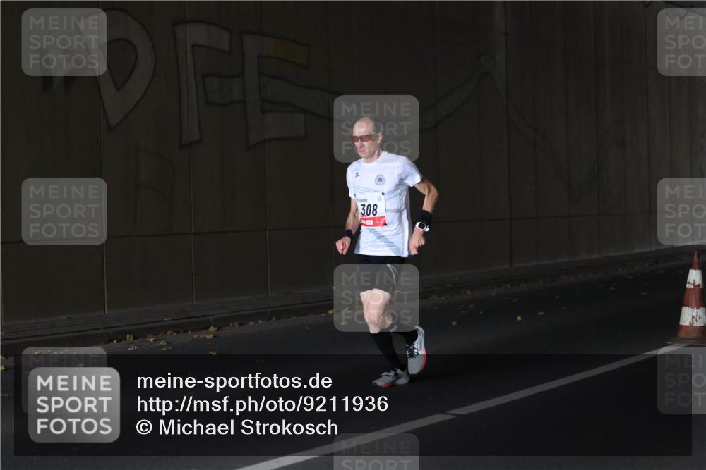 05.10.2025 - 20. swb-Marathon Bremen Michael Strokosch http://msf.ph/oto/9211936 05.10.2025 12:07:02 Laufen 3, 08 meine-sportfotos.de