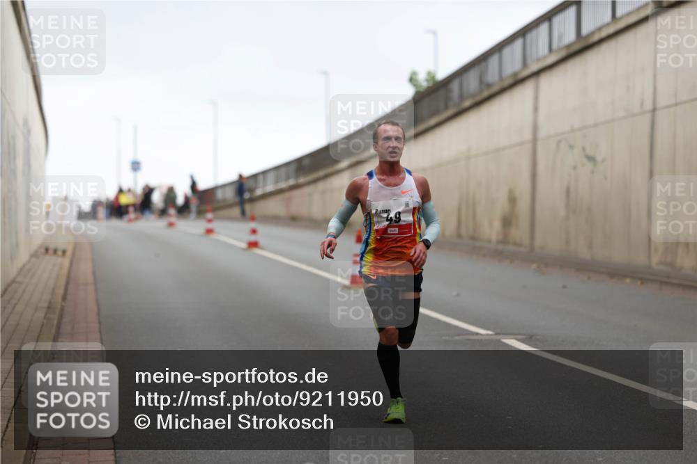 05.10.2025 - 20. swb-Marathon Bremen Michael Strokosch http://msf.ph/oto/9211950 05.10.2025 12:08:03 Laufen  meine-sportfotos.de