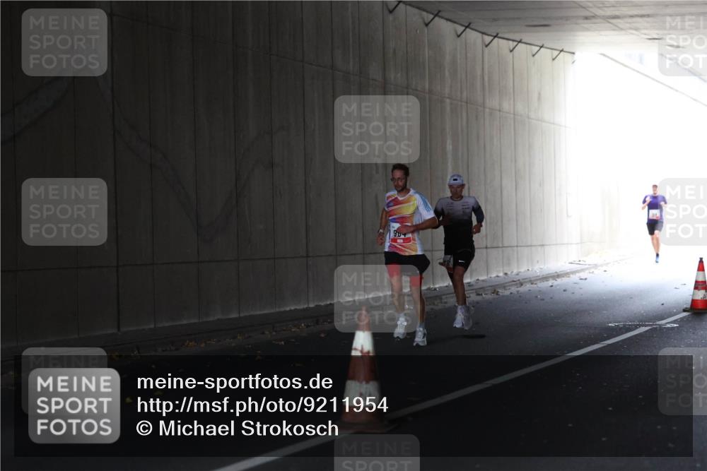 05.10.2025 - 20. swb-Marathon Bremen Michael Strokosch http://msf.ph/oto/9211954 05.10.2025 12:08:37 Laufen  meine-sportfotos.de