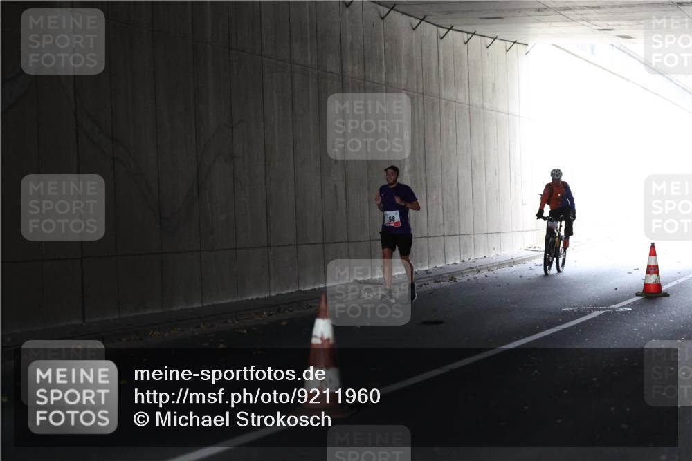 05.10.2025 - 20. swb-Marathon Bremen Michael Strokosch http://msf.ph/oto/9211960 05.10.2025 12:08:42 Laufen 158 meine-sportfotos.de