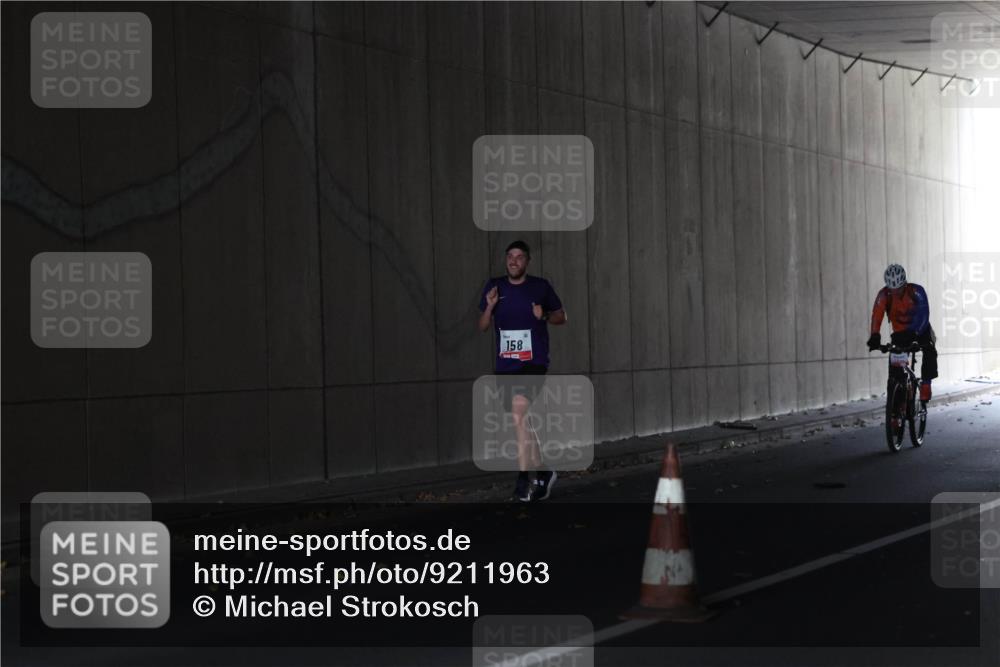 05.10.2025 - 20. swb-Marathon Bremen Michael Strokosch http://msf.ph/oto/9211963 05.10.2025 12:08:44 Laufen 158 meine-sportfotos.de