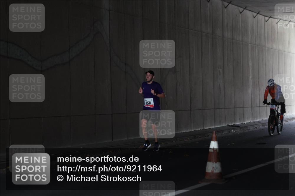 05.10.2025 - 20. swb-Marathon Bremen Michael Strokosch http://msf.ph/oto/9211964 05.10.2025 12:08:44 Laufen 158 meine-sportfotos.de