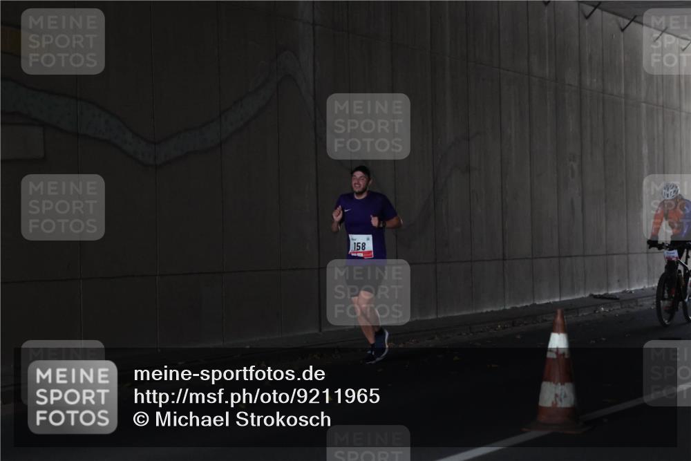 05.10.2025 - 20. swb-Marathon Bremen Michael Strokosch http://msf.ph/oto/9211965 05.10.2025 12:08:45 Laufen 158 meine-sportfotos.de