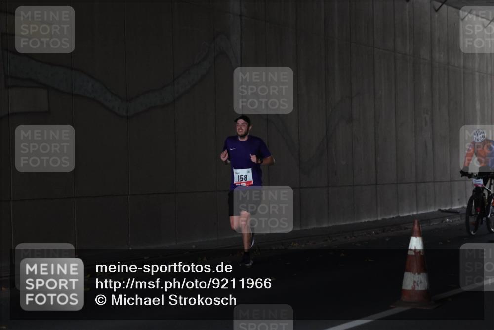 05.10.2025 - 20. swb-Marathon Bremen Michael Strokosch http://msf.ph/oto/9211966 05.10.2025 12:08:45 Laufen 158 meine-sportfotos.de