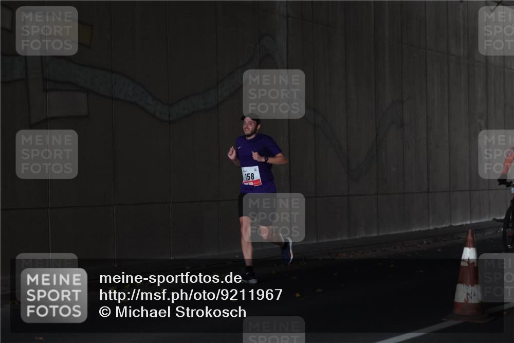 05.10.2025 - 20. swb-Marathon Bremen Michael Strokosch http://msf.ph/oto/9211967 05.10.2025 12:08:45 Laufen 158 meine-sportfotos.de