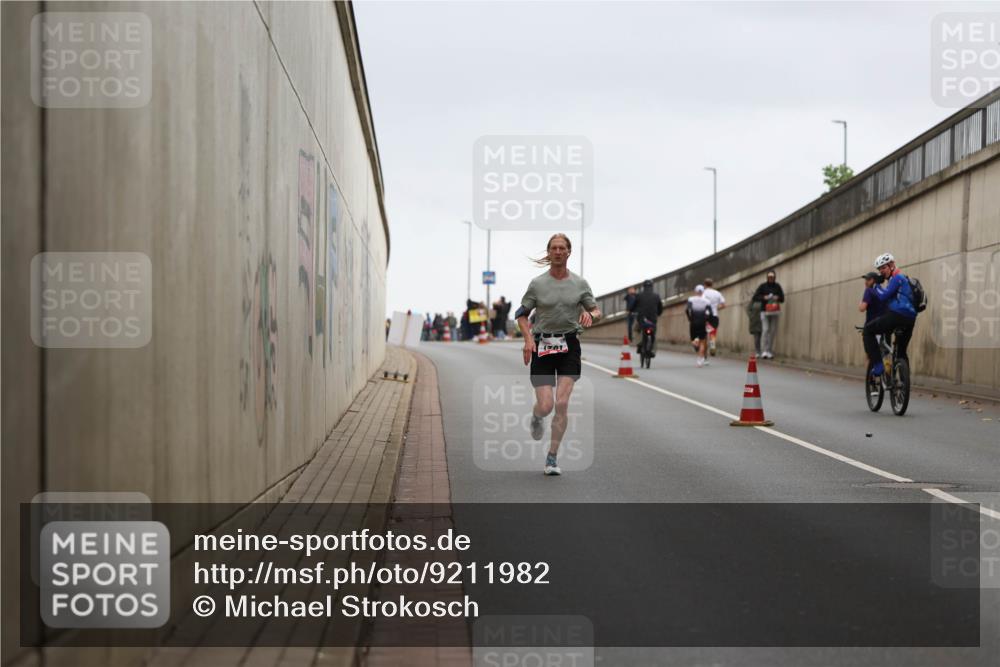 05.10.2025 - 20. swb-Marathon Bremen Michael Strokosch http://msf.ph/oto/9211982 05.10.2025 12:09:00 Laufen  meine-sportfotos.de