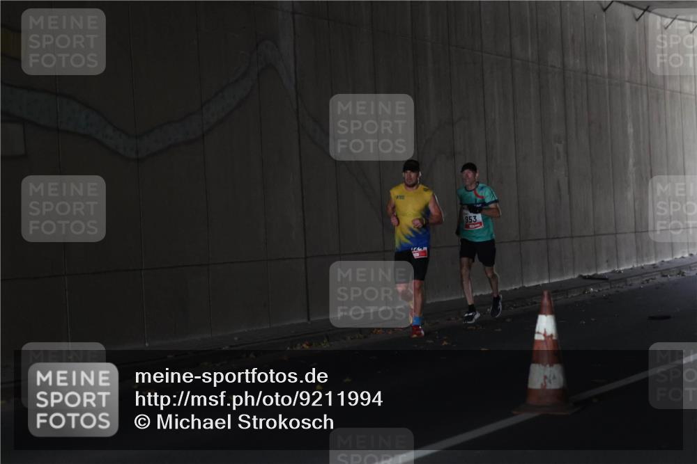 05.10.2025 - 20. swb-Marathon Bremen Michael Strokosch http://msf.ph/oto/9211994 05.10.2025 12:09:23 Laufen 953 meine-sportfotos.de