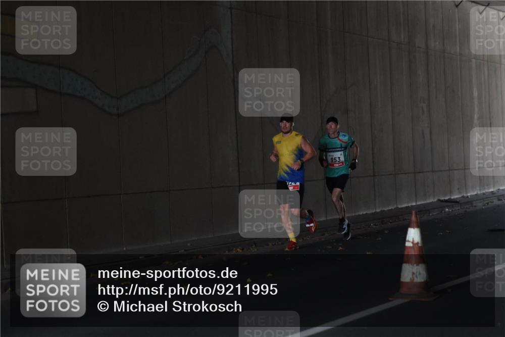 05.10.2025 - 20. swb-Marathon Bremen Michael Strokosch http://msf.ph/oto/9211995 05.10.2025 12:09:23 Laufen 953 meine-sportfotos.de