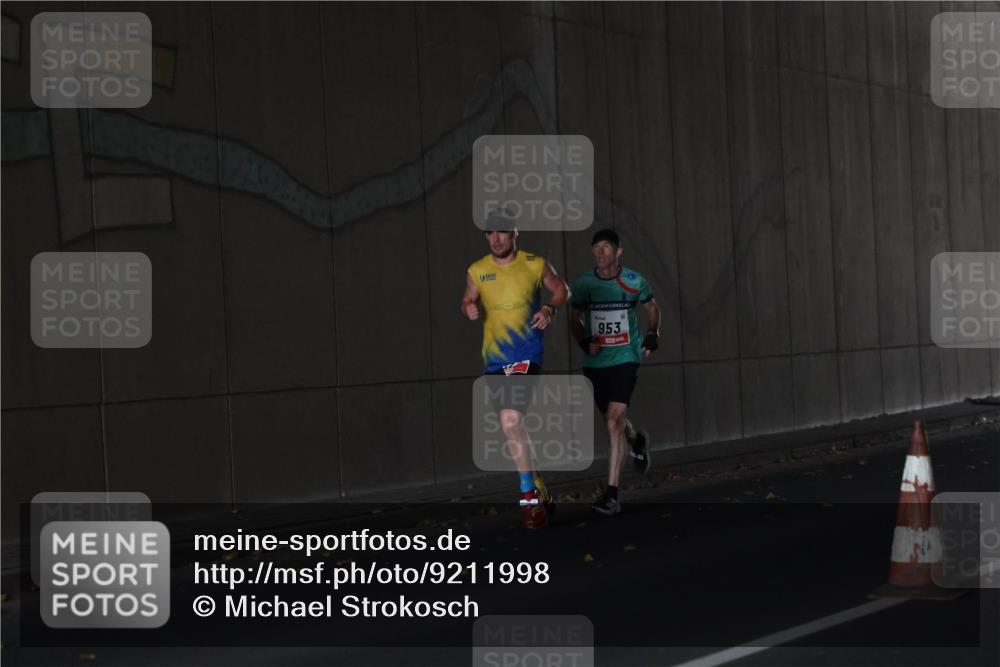05.10.2025 - 20. swb-Marathon Bremen Michael Strokosch http://msf.ph/oto/9211998 05.10.2025 12:09:24 Laufen 3, 953 meine-sportfotos.de