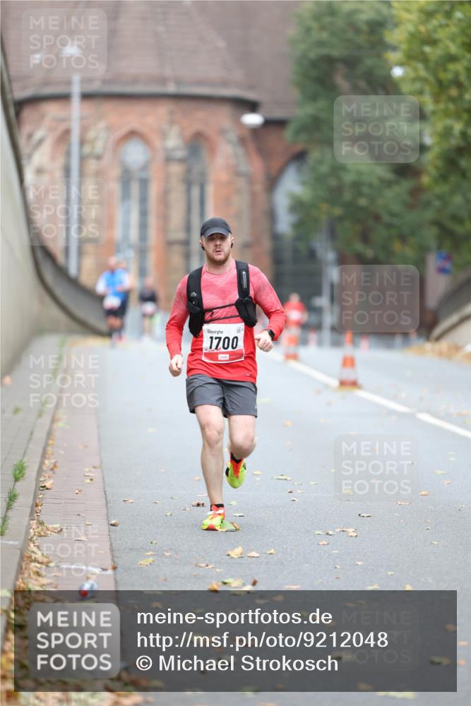 05.10.2025 - 20. swb-Marathon Bremen Michael Strokosch http://msf.ph/oto/9212048 05.10.2025 12:13:06 Laufen 1700 meine-sportfotos.de
