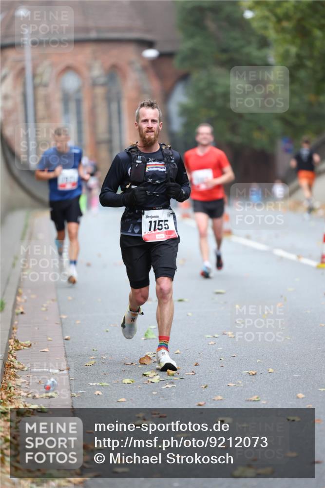 05.10.2025 - 20. swb-Marathon Bremen Michael Strokosch http://msf.ph/oto/9212073 05.10.2025 12:13:31 Laufen 1155 meine-sportfotos.de