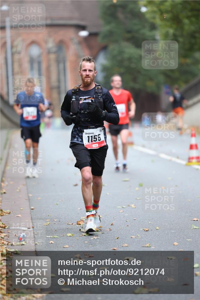 05.10.2025 - 20. swb-Marathon Bremen Michael Strokosch http://msf.ph/oto/9212074 05.10.2025 12:13:32 Laufen 1155 meine-sportfotos.de