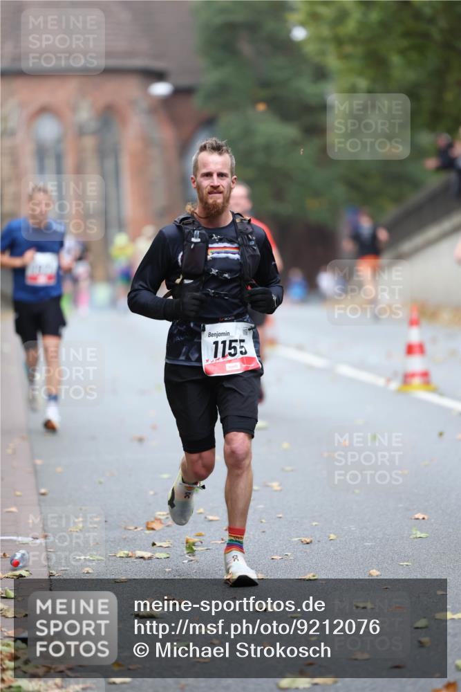 05.10.2025 - 20. swb-Marathon Bremen Michael Strokosch http://msf.ph/oto/9212076 05.10.2025 12:13:32 Laufen 1155 meine-sportfotos.de