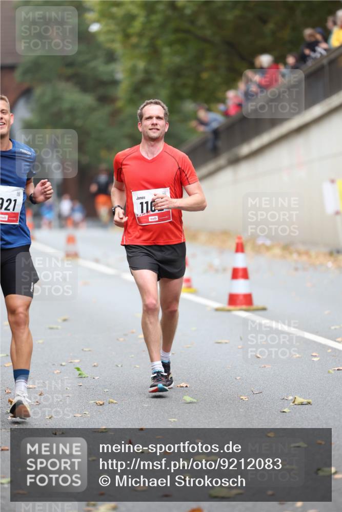 05.10.2025 - 20. swb-Marathon Bremen Michael Strokosch http://msf.ph/oto/9212083 05.10.2025 12:13:35 Laufen 921, 116 meine-sportfotos.de