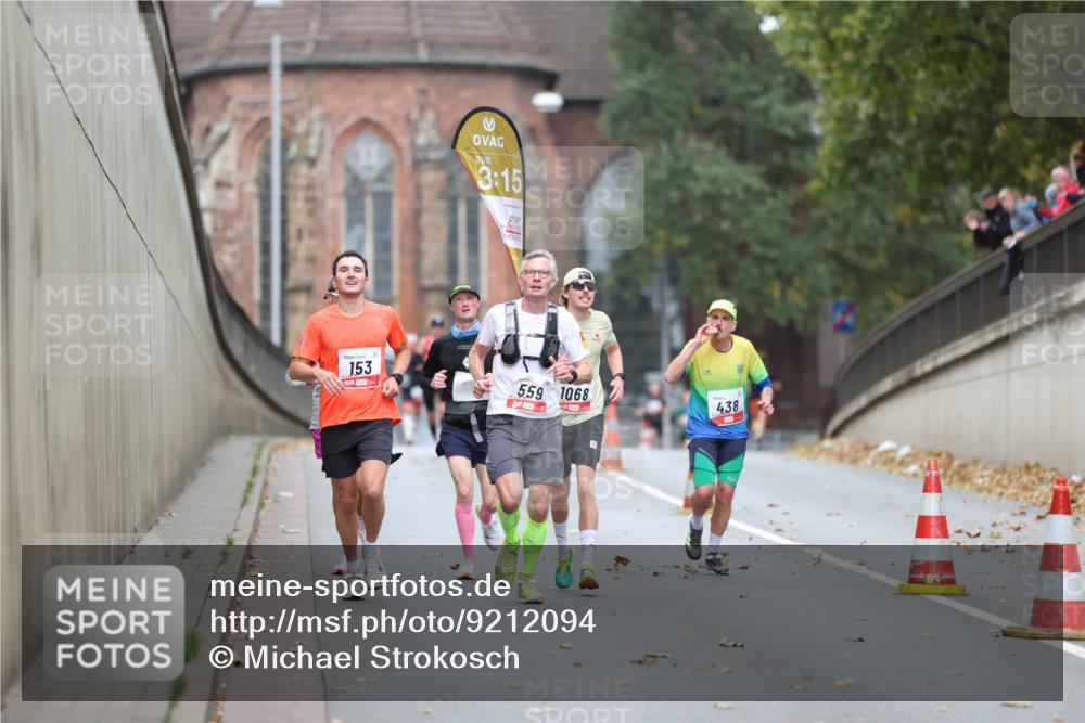 05.10.2025 - 20. swb-Marathon Bremen Michael Strokosch http://msf.ph/oto/9212094 05.10.2025 12:13:44 Laufen 153, 3, 15, 559, 1068, 438 meine-sportfotos.de
