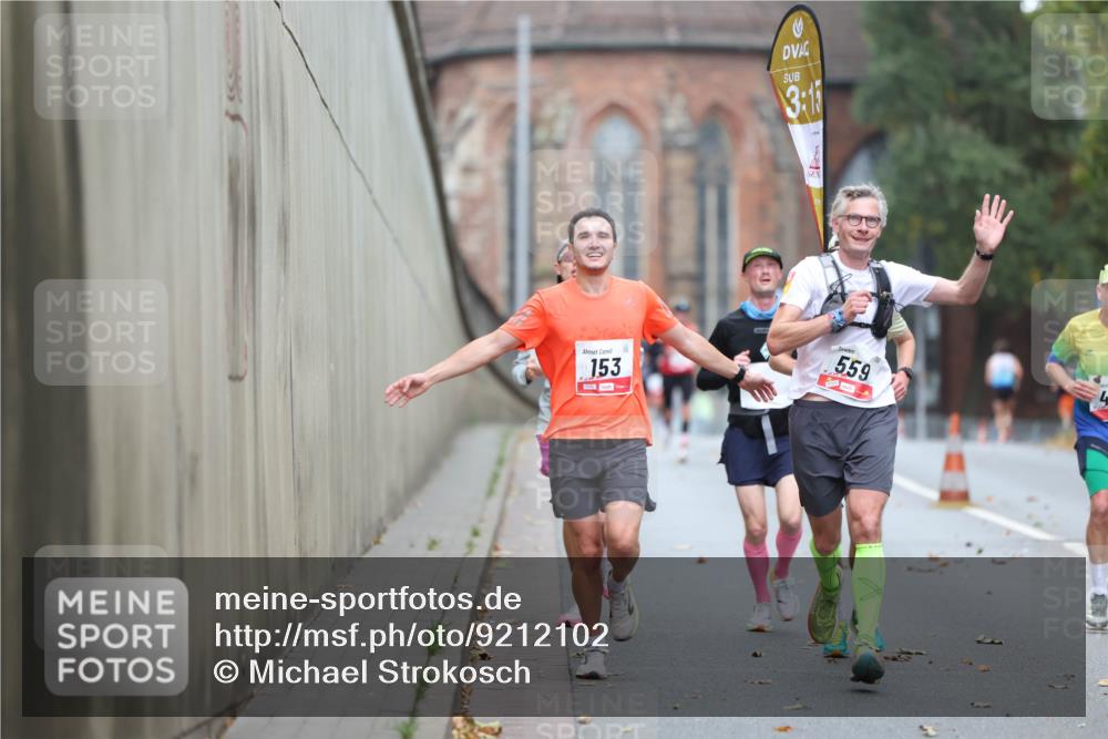 05.10.2025 - 20. swb-Marathon Bremen Michael Strokosch http://msf.ph/oto/9212102 05.10.2025 12:13:46 Laufen 153, 559 meine-sportfotos.de