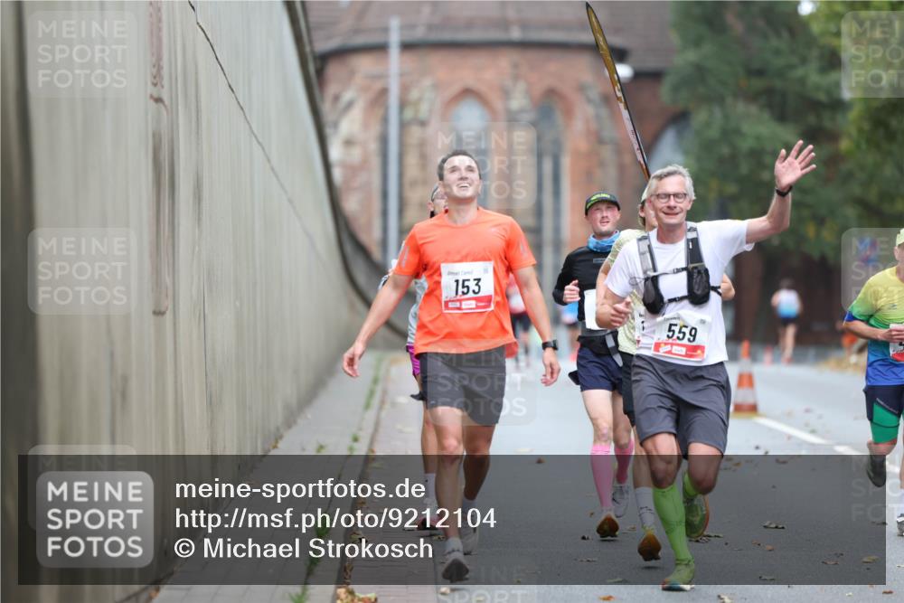 05.10.2025 - 20. swb-Marathon Bremen Michael Strokosch http://msf.ph/oto/9212104 05.10.2025 12:13:46 Laufen 153, 559 meine-sportfotos.de