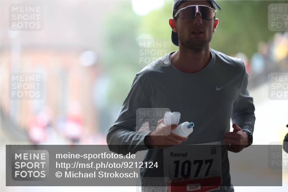 05.10.2025 - 20. swb-Marathon Bremen Michael Strokosch http://msf.ph/oto/9212124 05.10.2025 12:13:51 Laufen 1077 meine-sportfotos.de