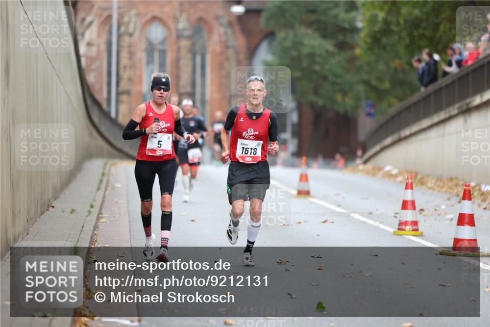 05.10.2025 - 20. swb-Marathon Bremen Michael Strokosch http://msf.ph/oto/9212131 05.10.2025 12:13:57 Laufen 5, 1618 meine-sportfotos.de