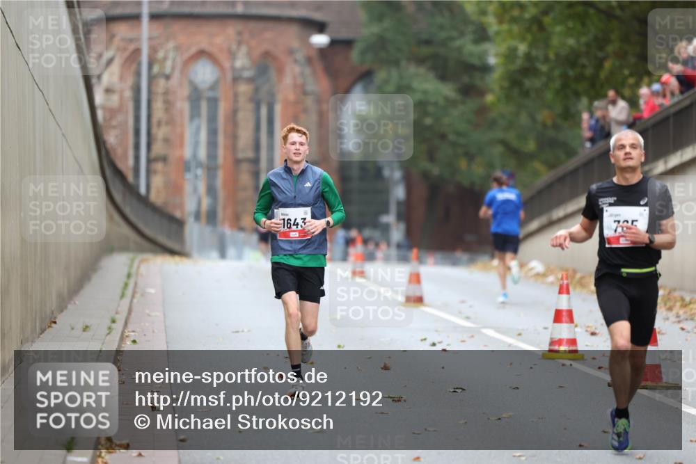 05.10.2025 - 20. swb-Marathon Bremen Michael Strokosch http://msf.ph/oto/9212192 05.10.2025 12:14:13 Laufen 1643, 765 meine-sportfotos.de