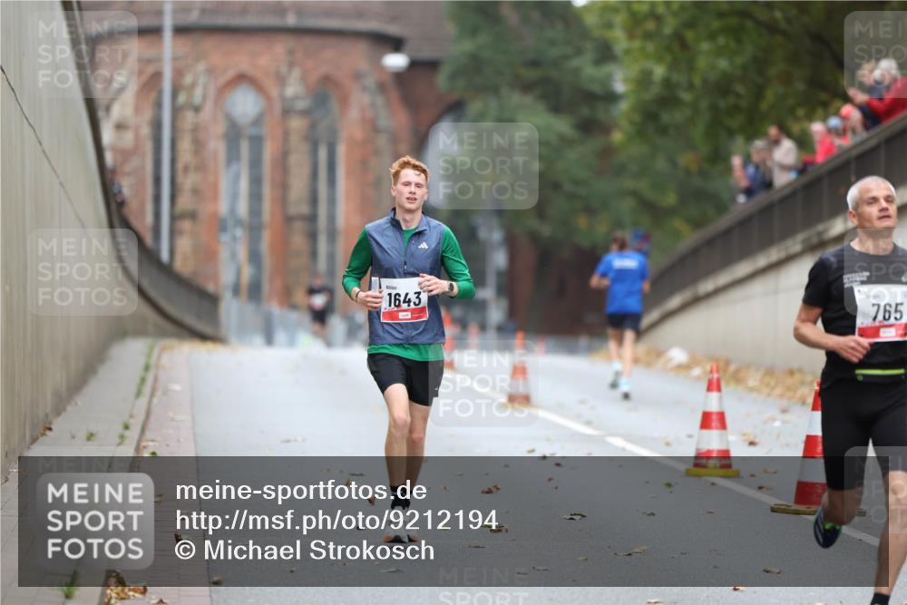 05.10.2025 - 20. swb-Marathon Bremen Michael Strokosch http://msf.ph/oto/9212194 05.10.2025 12:14:14 Laufen 1643, 765 meine-sportfotos.de