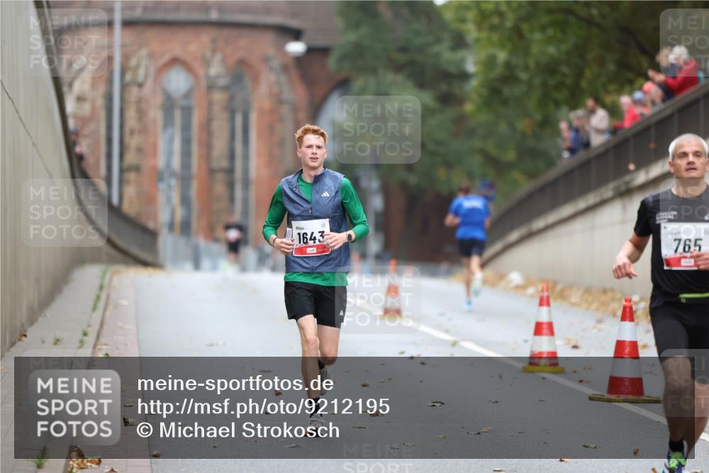 05.10.2025 - 20. swb-Marathon Bremen Michael Strokosch http://msf.ph/oto/9212195 05.10.2025 12:14:14 Laufen 1643, 765 meine-sportfotos.de