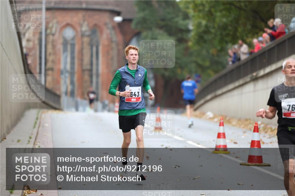 05.10.2025 - 20. swb-Marathon Bremen Michael Strokosch http://msf.ph/oto/9212196 05.10.2025 12:14:14 Laufen 643, 76 meine-sportfotos.de