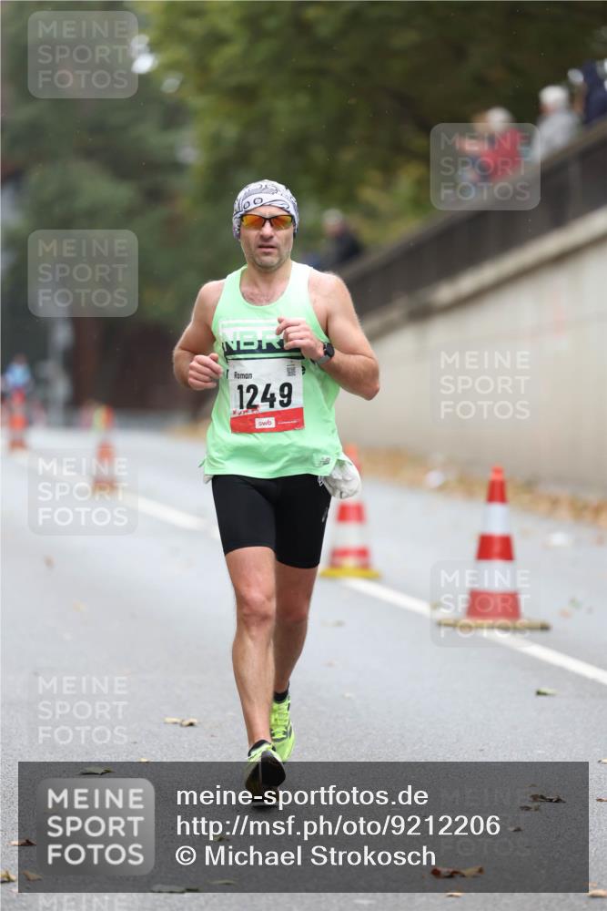 05.10.2025 - 20. swb-Marathon Bremen Michael Strokosch http://msf.ph/oto/9212206 05.10.2025 12:14:53 Laufen 1249, 4 meine-sportfotos.de