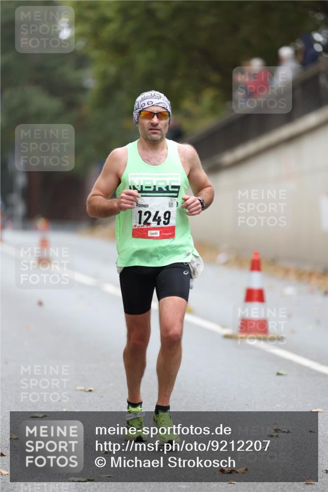 05.10.2025 - 20. swb-Marathon Bremen Michael Strokosch http://msf.ph/oto/9212207 05.10.2025 12:14:53 Laufen 0, 1249 meine-sportfotos.de