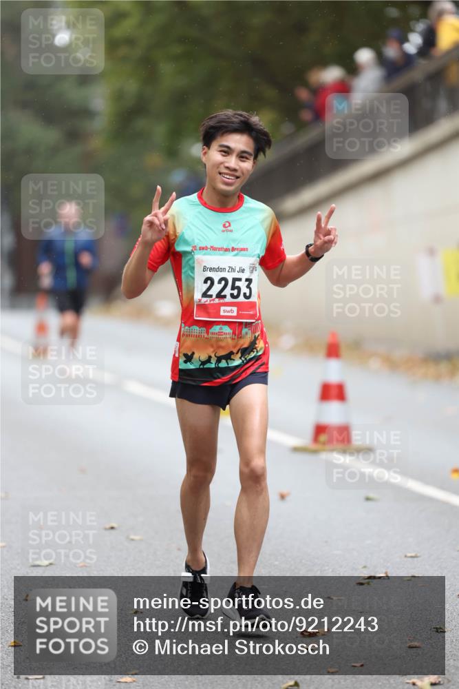 05.10.2025 - 20. swb-Marathon Bremen Michael Strokosch http://msf.ph/oto/9212243 05.10.2025 12:15:10 Laufen 20, 2253 meine-sportfotos.de