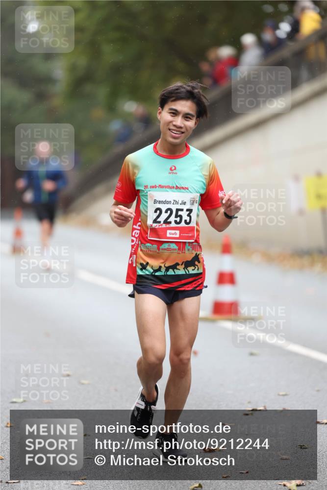 05.10.2025 - 20. swb-Marathon Bremen Michael Strokosch http://msf.ph/oto/9212244 05.10.2025 12:15:10 Laufen 20, 2253 meine-sportfotos.de