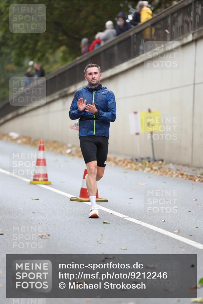05.10.2025 - 20. swb-Marathon Bremen Michael Strokosch http://msf.ph/oto/9212246 05.10.2025 12:15:15 Laufen  meine-sportfotos.de