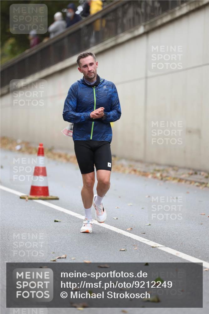 05.10.2025 - 20. swb-Marathon Bremen Michael Strokosch http://msf.ph/oto/9212249 05.10.2025 12:15:16 Laufen  meine-sportfotos.de