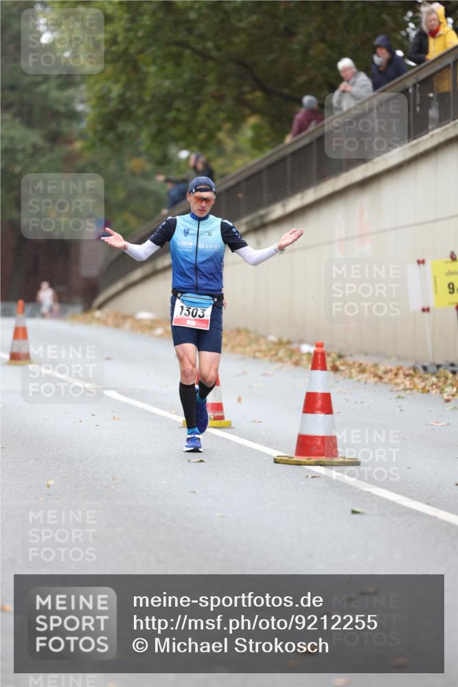 05.10.2025 - 20. swb-Marathon Bremen Michael Strokosch http://msf.ph/oto/9212255 05.10.2025 12:15:19 Laufen 1303, 9 meine-sportfotos.de
