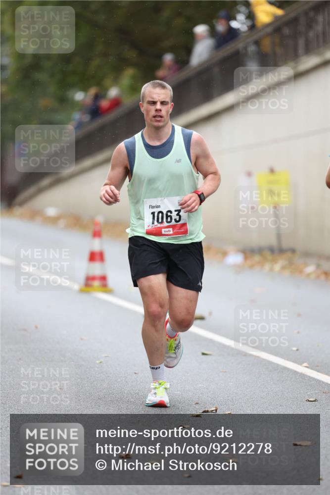 05.10.2025 - 20. swb-Marathon Bremen Michael Strokosch http://msf.ph/oto/9212278 05.10.2025 12:15:38 Laufen 1063 meine-sportfotos.de