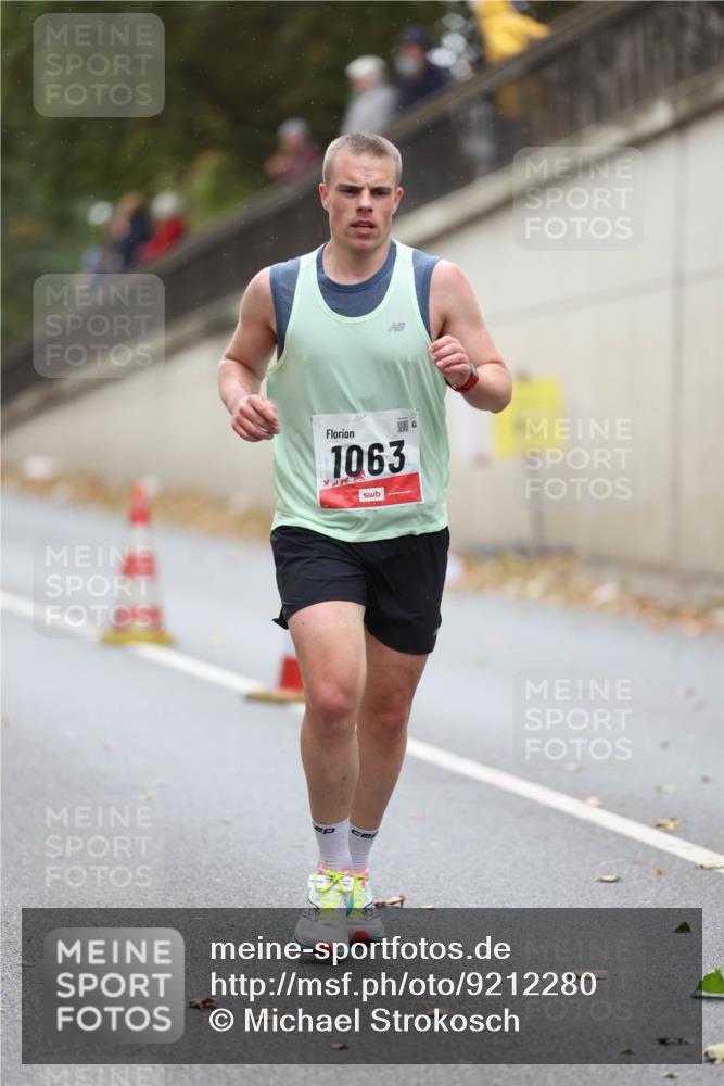 05.10.2025 - 20. swb-Marathon Bremen Michael Strokosch http://msf.ph/oto/9212280 05.10.2025 12:15:39 Laufen 1063 meine-sportfotos.de