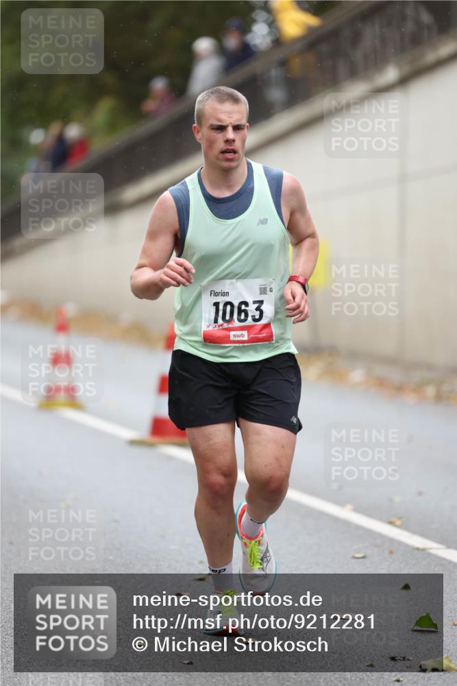 05.10.2025 - 20. swb-Marathon Bremen Michael Strokosch http://msf.ph/oto/9212281 05.10.2025 12:15:39 Laufen 1063 meine-sportfotos.de