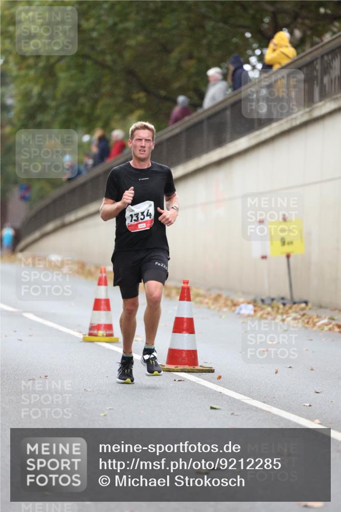 05.10.2025 - 20. swb-Marathon Bremen Michael Strokosch http://msf.ph/oto/9212285 05.10.2025 12:15:46 Laufen 1334, 226 meine-sportfotos.de
