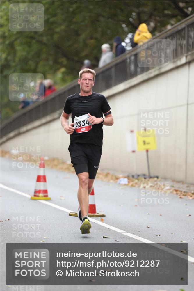 05.10.2025 - 20. swb-Marathon Bremen Michael Strokosch http://msf.ph/oto/9212287 05.10.2025 12:15:47 Laufen 1334, 2 meine-sportfotos.de