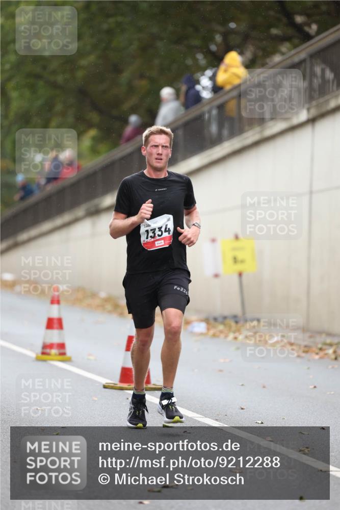 05.10.2025 - 20. swb-Marathon Bremen Michael Strokosch http://msf.ph/oto/9212288 05.10.2025 12:15:47 Laufen 1334, 226 meine-sportfotos.de
