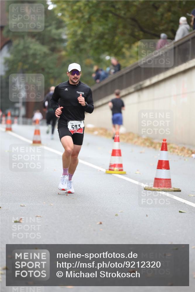 05.10.2025 - 20. swb-Marathon Bremen Michael Strokosch http://msf.ph/oto/9212320 05.10.2025 12:16:20 Laufen 593 meine-sportfotos.de