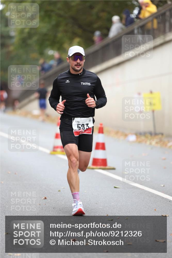 05.10.2025 - 20. swb-Marathon Bremen Michael Strokosch http://msf.ph/oto/9212326 05.10.2025 12:16:21 Laufen 593 meine-sportfotos.de