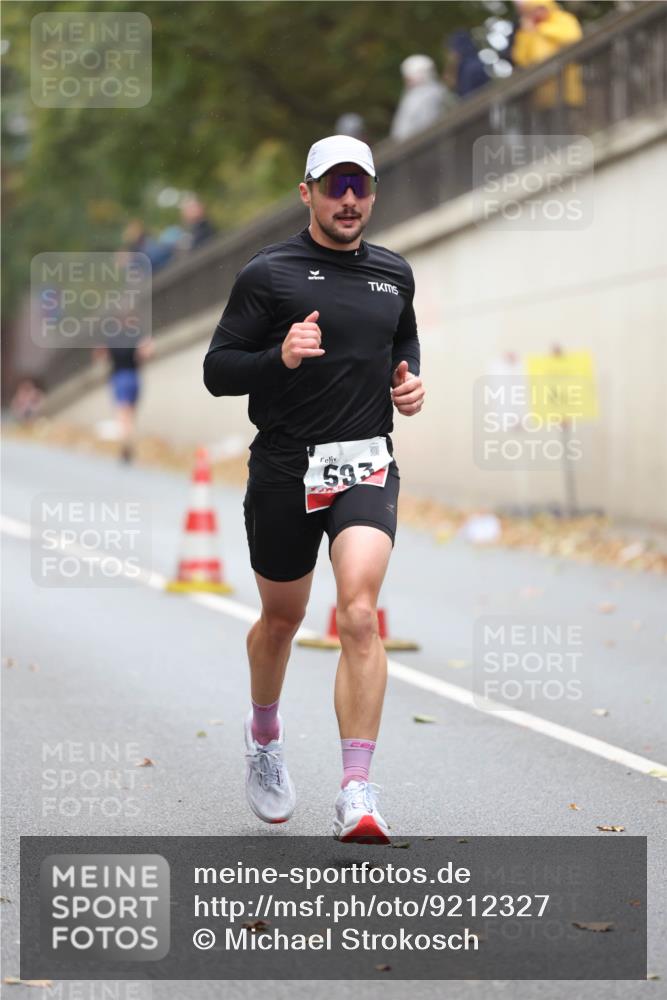 05.10.2025 - 20. swb-Marathon Bremen Michael Strokosch http://msf.ph/oto/9212327 05.10.2025 12:16:21 Laufen 583 meine-sportfotos.de