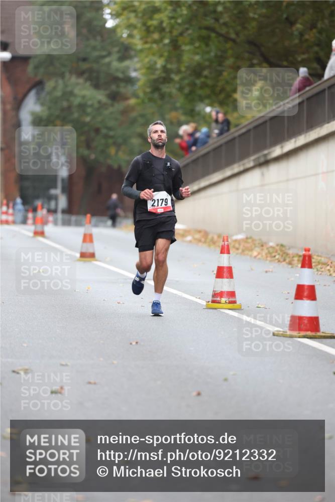 05.10.2025 - 20. swb-Marathon Bremen Michael Strokosch http://msf.ph/oto/9212332 05.10.2025 12:16:38 Laufen 2179 meine-sportfotos.de