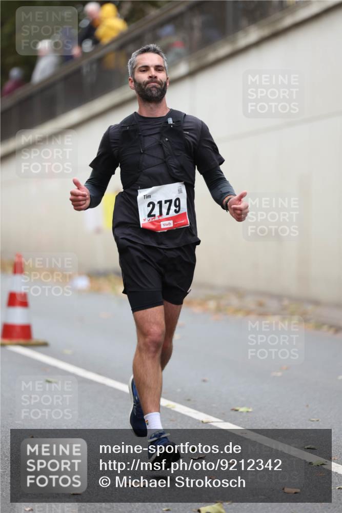 05.10.2025 - 20. swb-Marathon Bremen Michael Strokosch http://msf.ph/oto/9212342 05.10.2025 12:16:42 Laufen 2179 meine-sportfotos.de