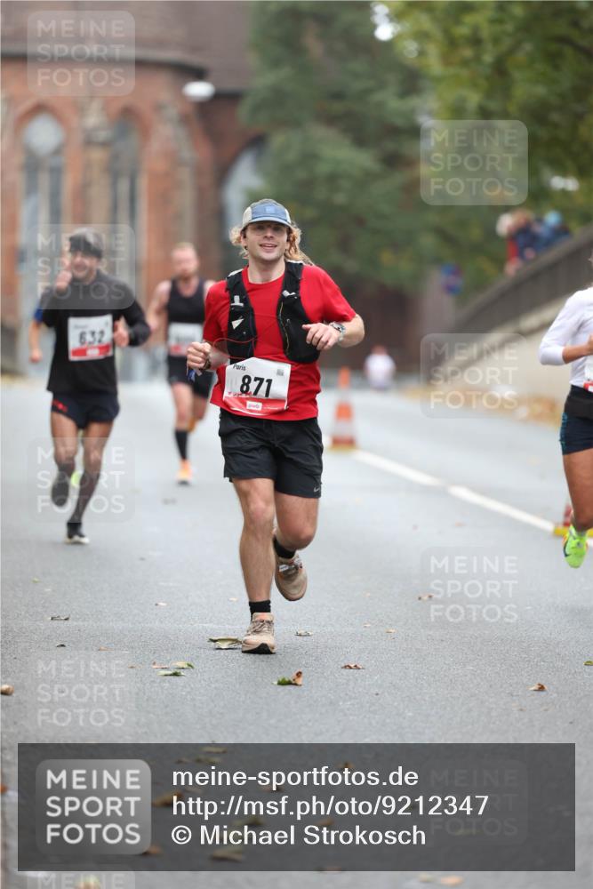 05.10.2025 - 20. swb-Marathon Bremen Michael Strokosch http://msf.ph/oto/9212347 05.10.2025 12:16:51 Laufen 632, 871 meine-sportfotos.de