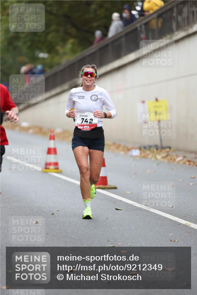05.10.2025 - 20. swb-Marathon Bremen Michael Strokosch http://msf.ph/oto/9212349 05.10.2025 12:16:52 Laufen 2023, 742, 01380 meine-sportfotos.de
