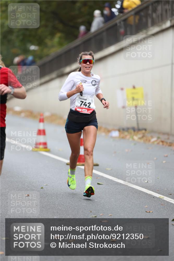 05.10.2025 - 20. swb-Marathon Bremen Michael Strokosch http://msf.ph/oto/9212350 05.10.2025 12:16:52 Laufen 742 meine-sportfotos.de