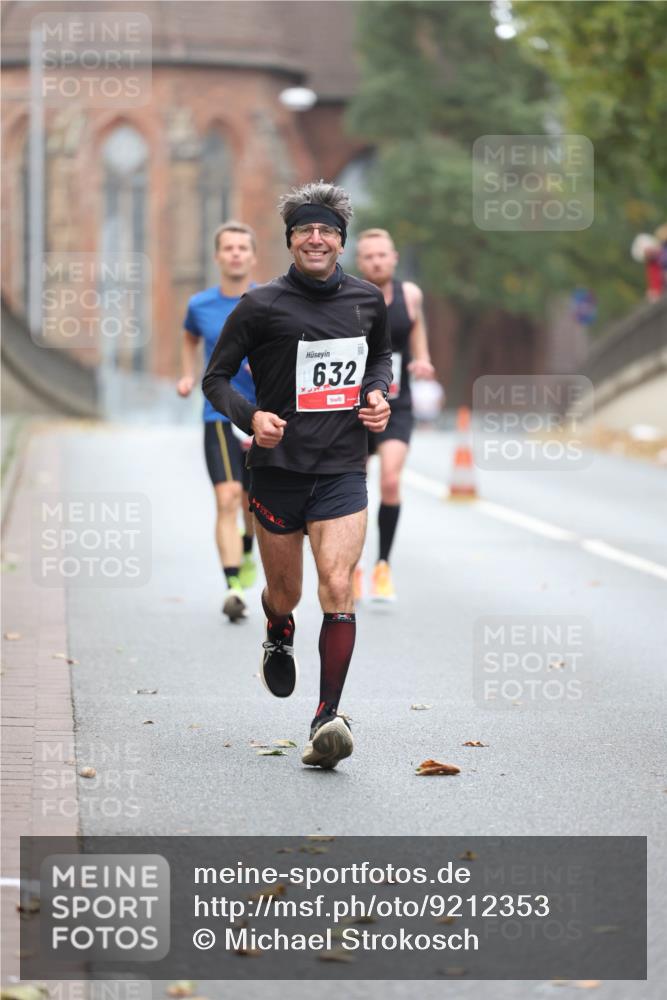 05.10.2025 - 20. swb-Marathon Bremen Michael Strokosch http://msf.ph/oto/9212353 05.10.2025 12:16:54 Laufen 632 meine-sportfotos.de